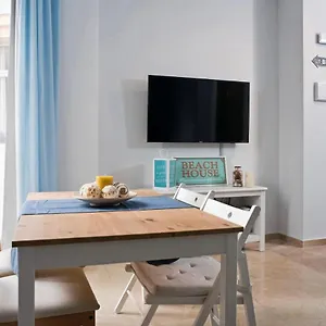 https://malagueta-beach-house.hotelsinnerja.org